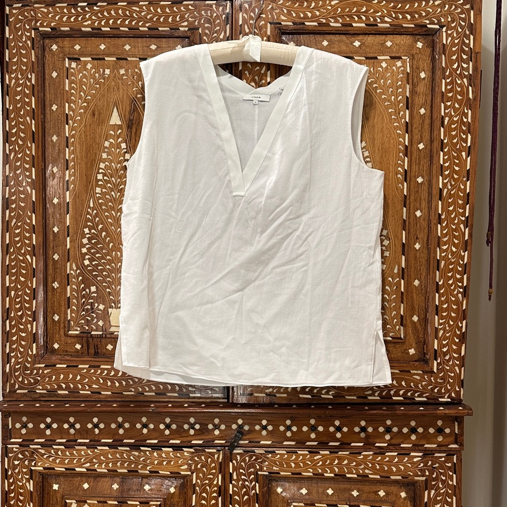 Vince White V-Neck Sleeveless Blouse